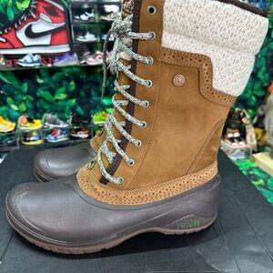 The North Face Shellista II Mid Boot Women’s Size 8.5